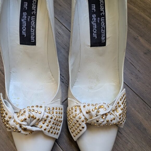 Vintage Stuart Weitzman for Mr. Seymour ivory and gold pumps w/bow size 9.5 - Picture 3 of 6